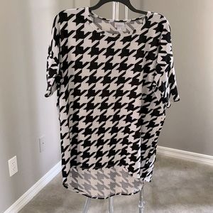 LuLaRoe XL Irma top
